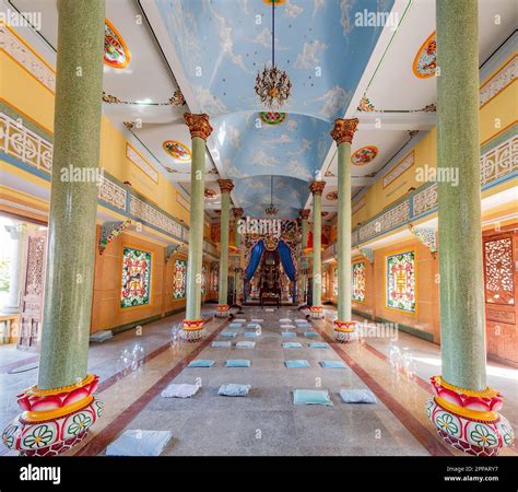 Cao Dai Temple An Architectural Marvel Steeped In Vietnamese Spirituality!