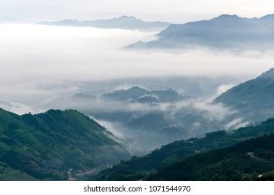 Meishan Salt Mountain Scenic Area - An Ancient Wonder Carved by Nature and Time!