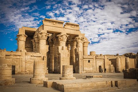 The Kom Ombo Temple: A Majestic Ode to Two Ancient Deities!